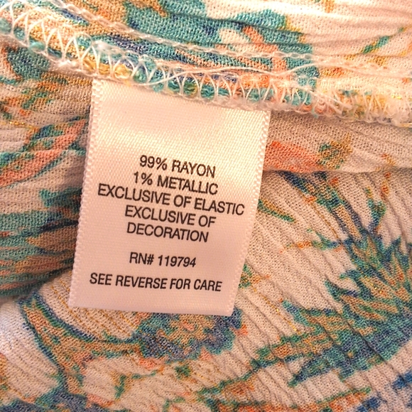 One World, XL, Woman's Multi-Color Top - Picture 8 of 9